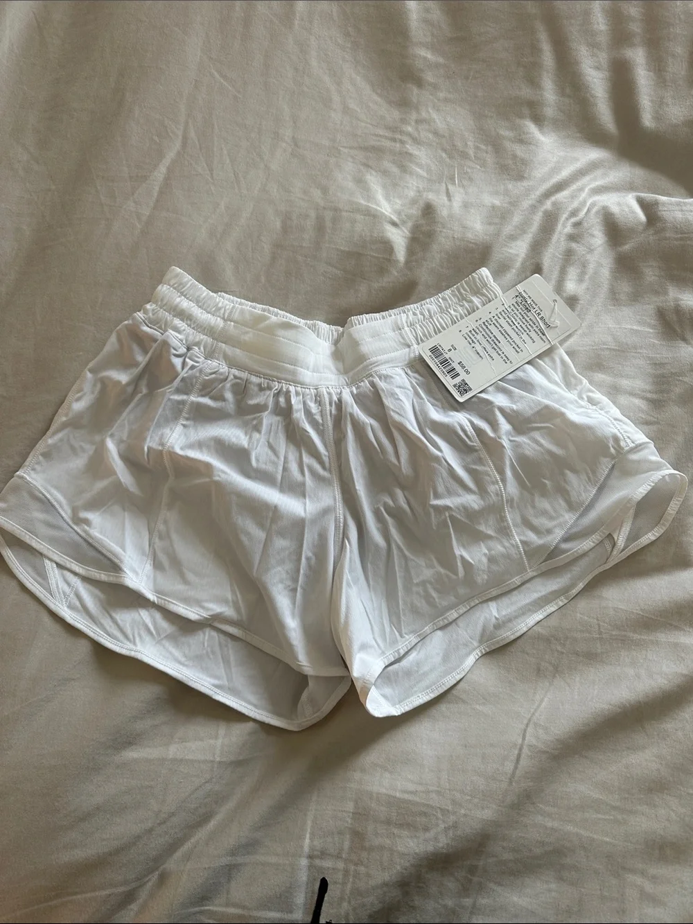 Lululemon Hotty Hot Low Rise Short 4” Lined